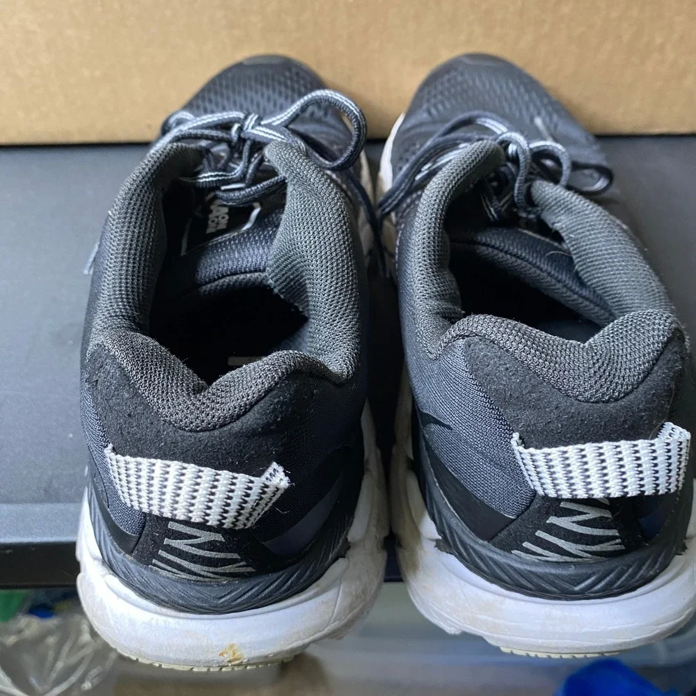 Hoka One One hoka one